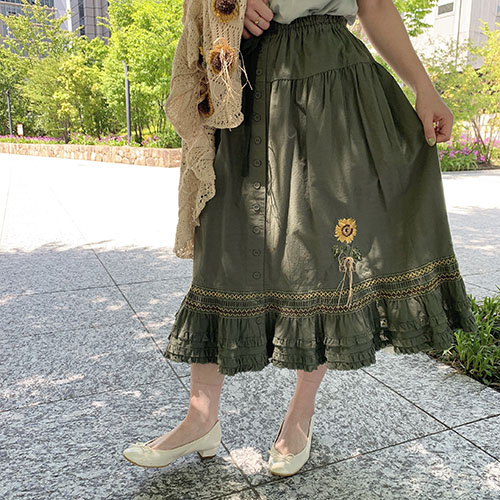 最安挑戦 未着用 ピンクハウス 向日葵刺繍スカート 紺 Free Size ロングスカート ピンクハウス Pink House Www Hctkft Hu