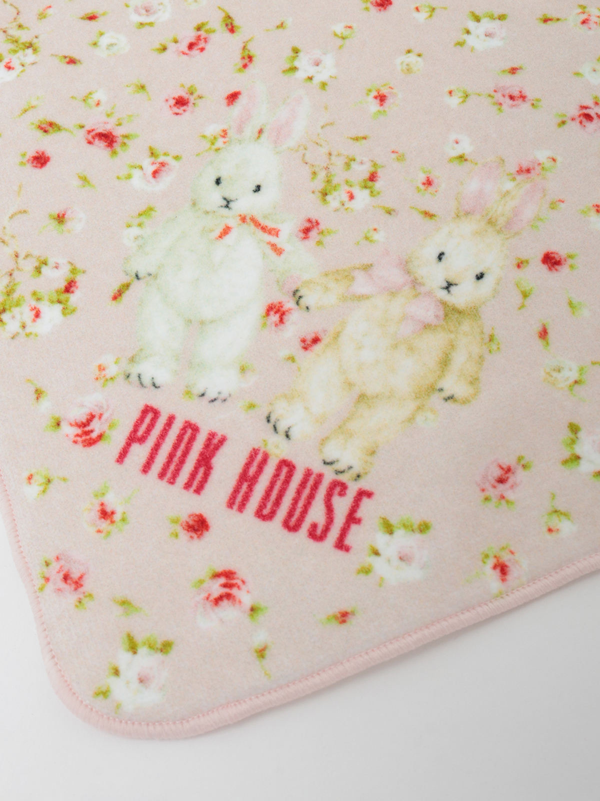 バラ園うさぎプリントタオルハンカチ｜ピンクハウスオフィシャル