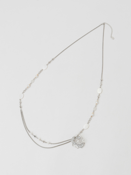 ローズアクセントネックレス