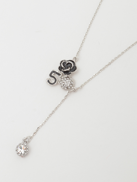 カメリア＆ナンバーチャームネックレス