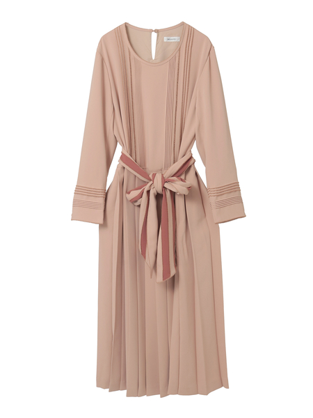 サッシュベルト付きワンピース