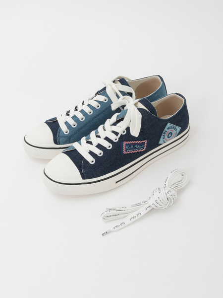 ネームワッペン使いコンビスニーカー