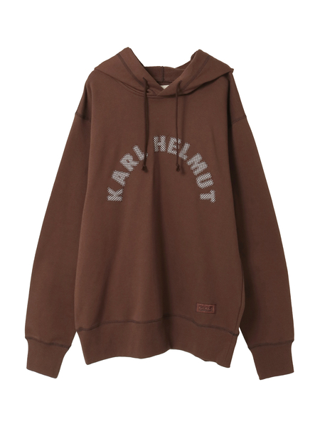 ロゴアップリケ使いフード付きトレーナー