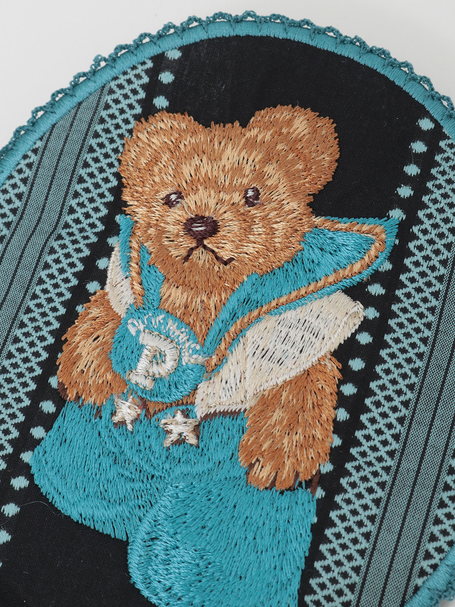 ジャーマンクラフトベア刺繍ワッペン 詳細画像 シロ&times;アカ 6