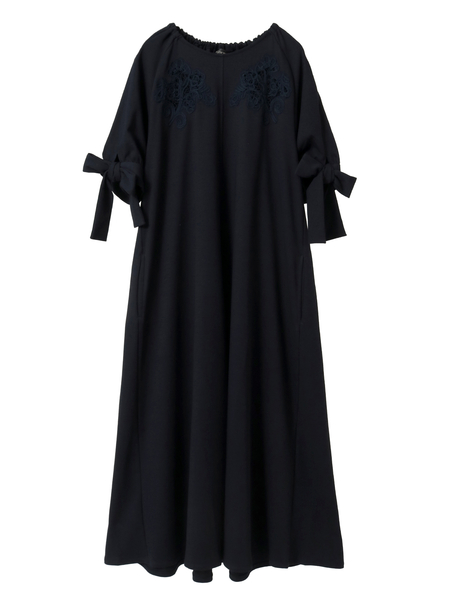 透かしコード刺繍カットソーワンピース