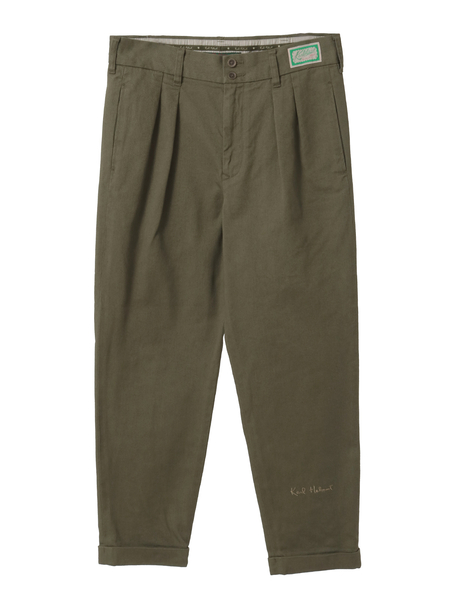 ロゴワンポイント刺繍入りタックパンツ