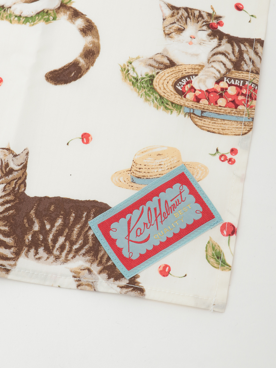 さくらんぼの丘のねこプリントバンダナ 詳細画像 ソライロ 2