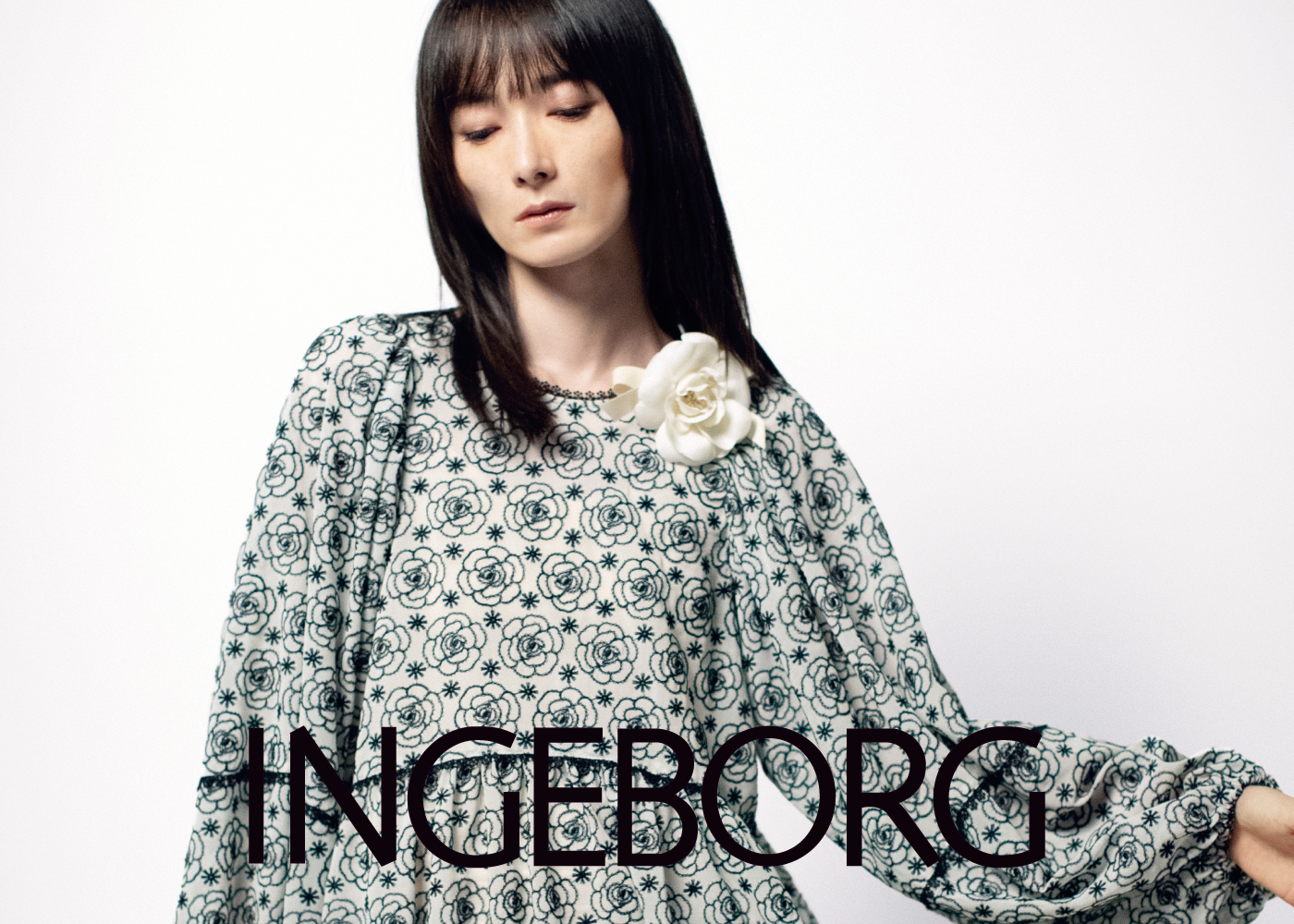 インゲボルグ ♡ フラワー刺繍ジャケット New Label【B-I】誕生｜ピンクハウスオフィシャルオンラインストア